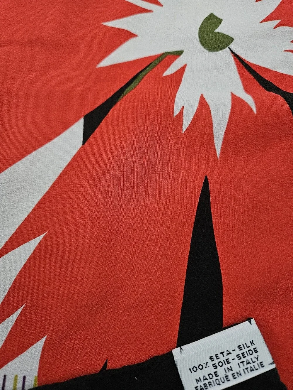 ❤️NINA RICCI Red and White Floral Silk Scarf made in Italy 32